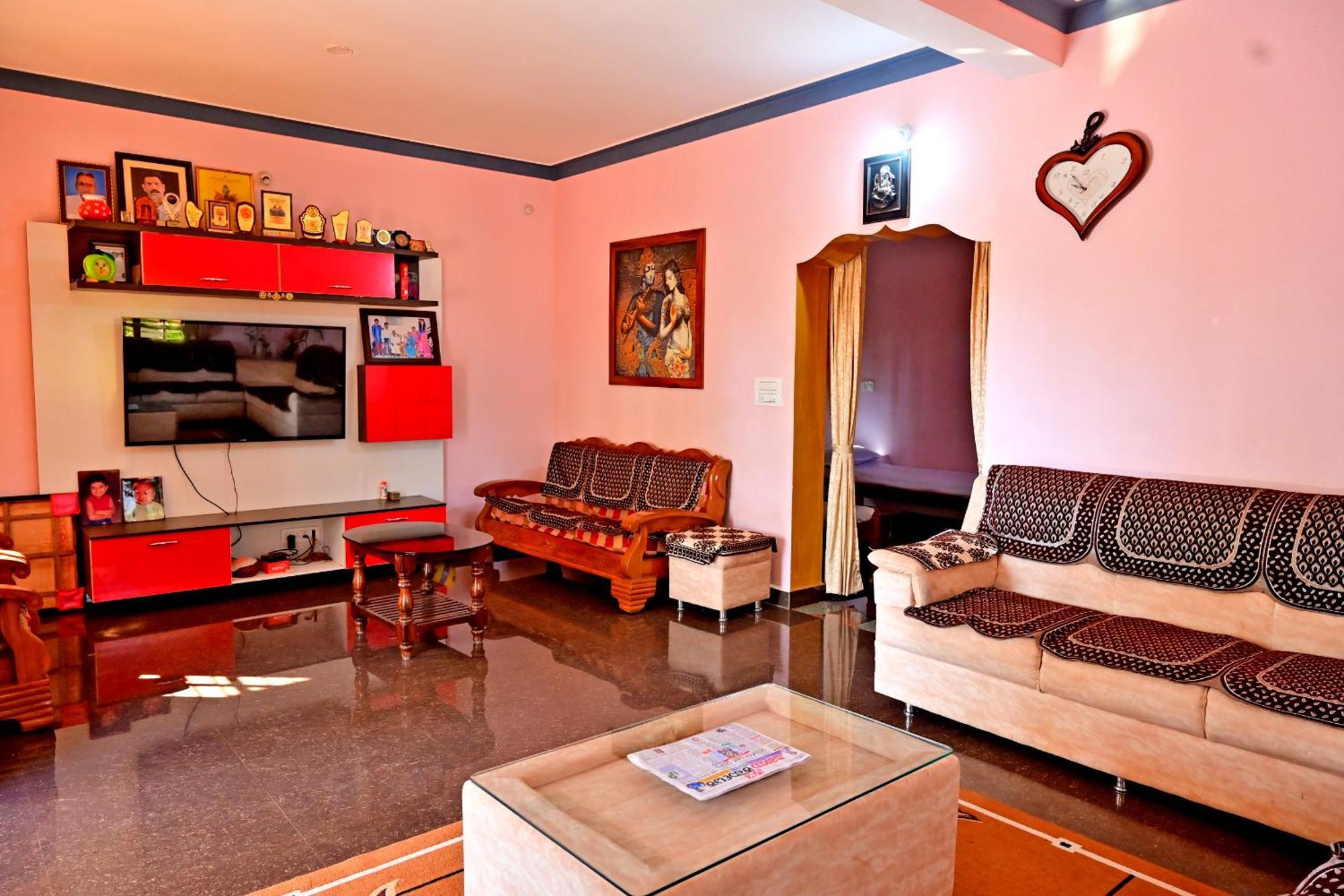 Hulihara Homestay - Full Villa, Coffee Estate & Balcony View Sakleshpur Bagian luar foto