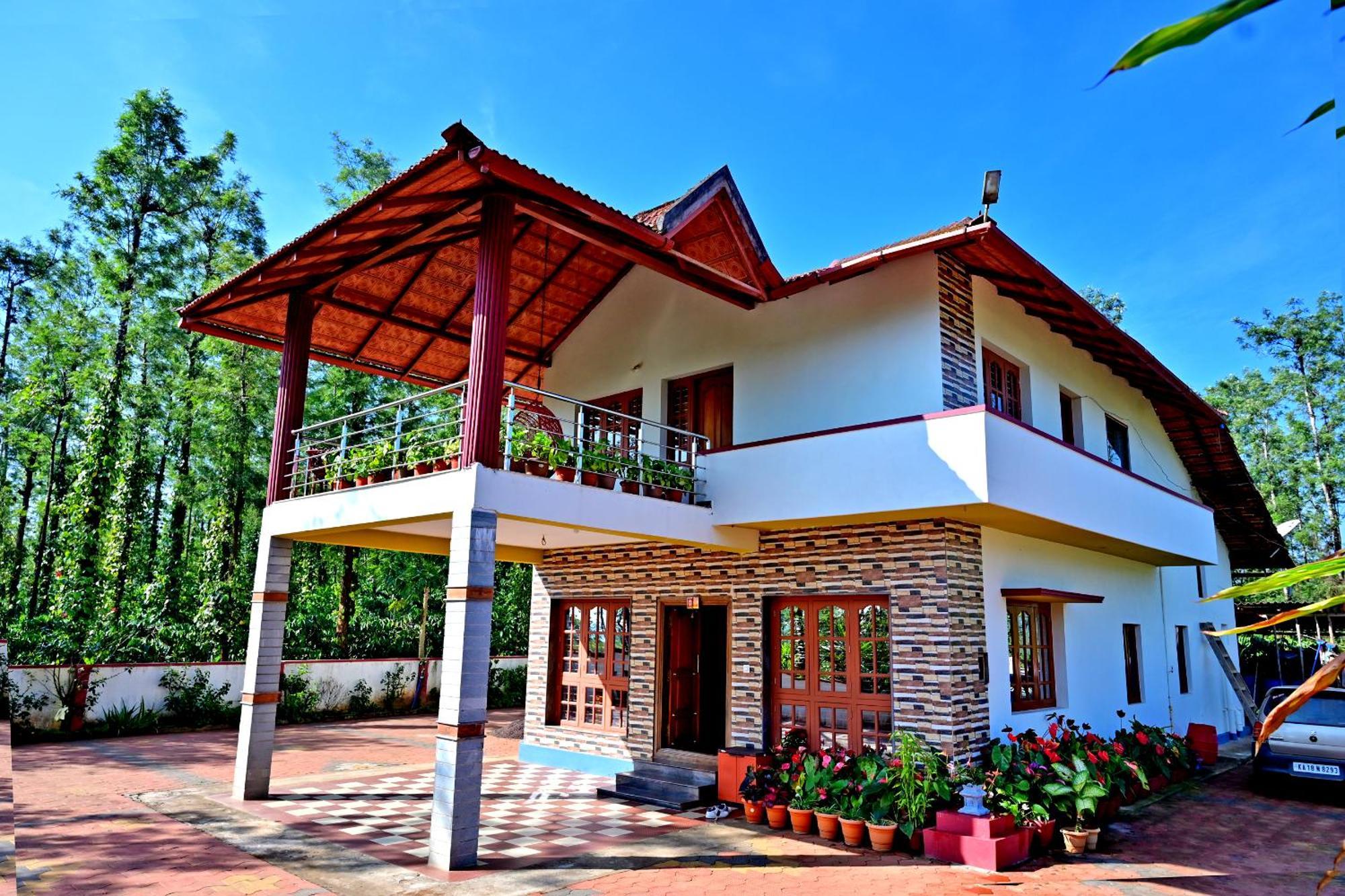 Hulihara Homestay - Full Villa, Coffee Estate & Balcony View Sakleshpur Bagian luar foto
